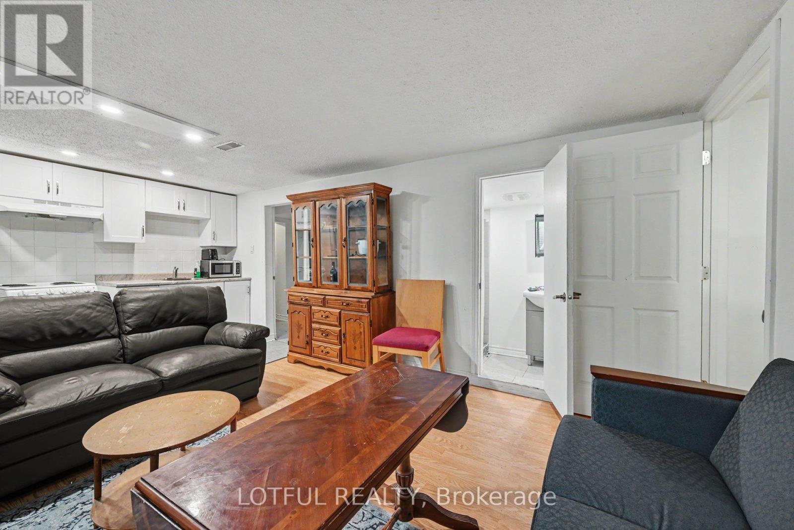 1 Bed, 1 Bath Multi-Family for Rent in Ottawa – 3 – 2427 CHASSEUR AVENUE, Ottawa – MLS# X13446430 - Image 6