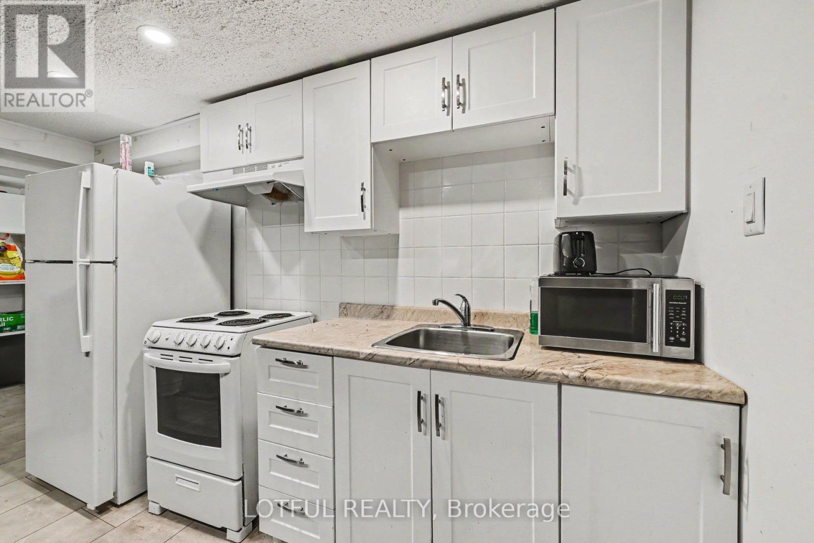 1 Bed, 1 Bath Multi-Family for Rent in Ottawa – 3 – 2427 CHASSEUR AVENUE, Ottawa – MLS# X13446430 - Image 9