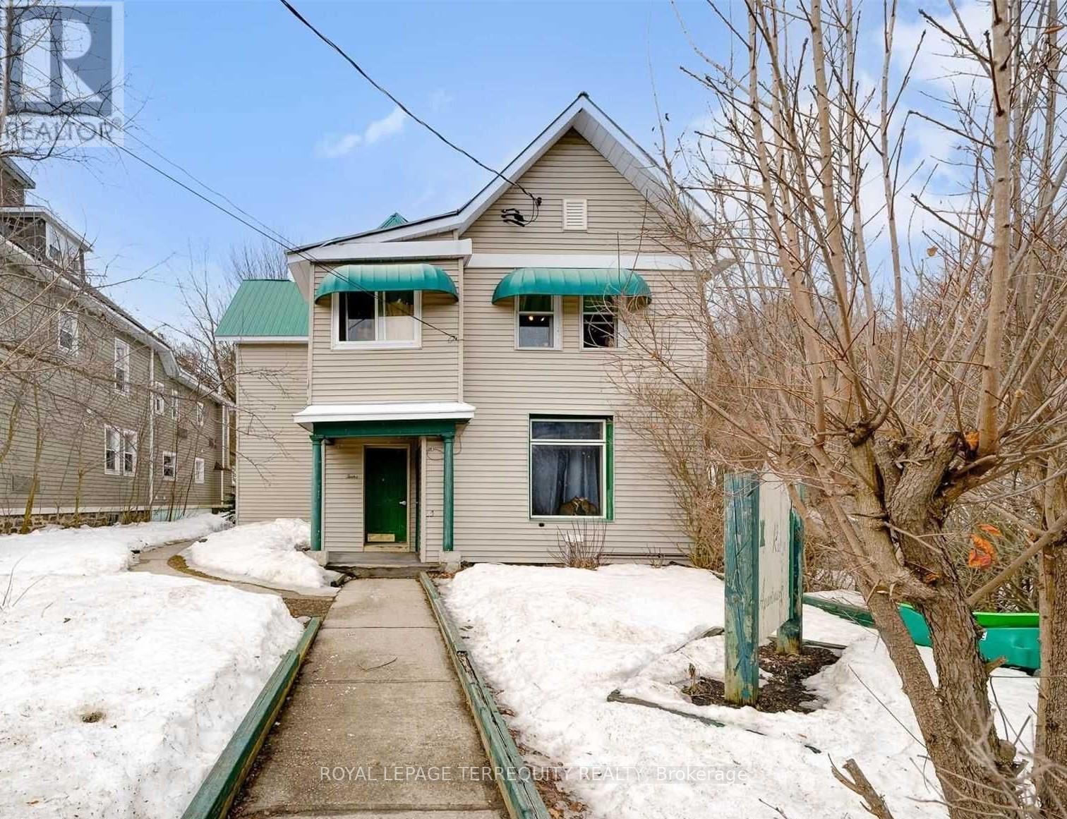 12 GIBSON STREET - 1