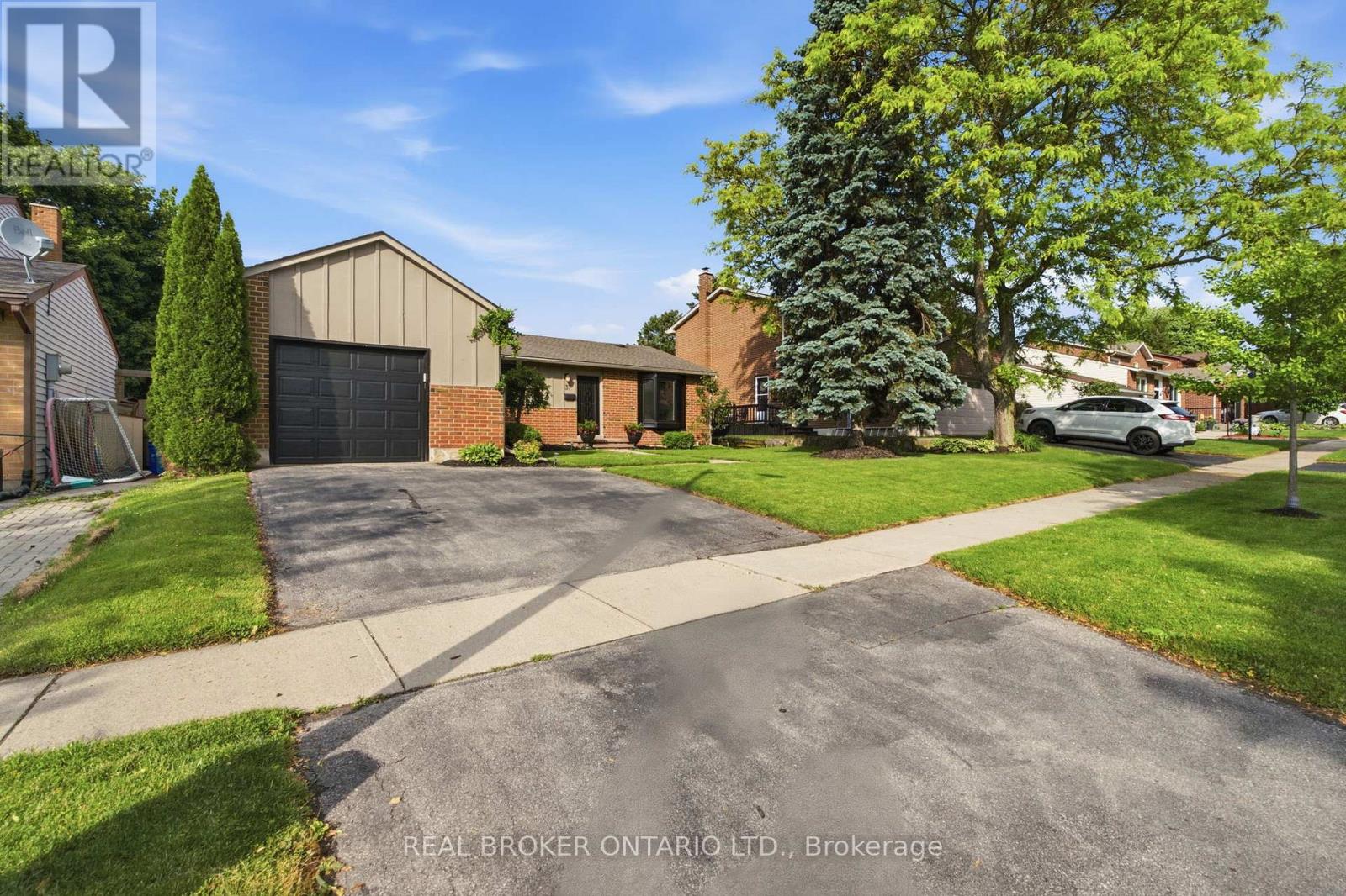 37 MELISSA CRESCENT - 2