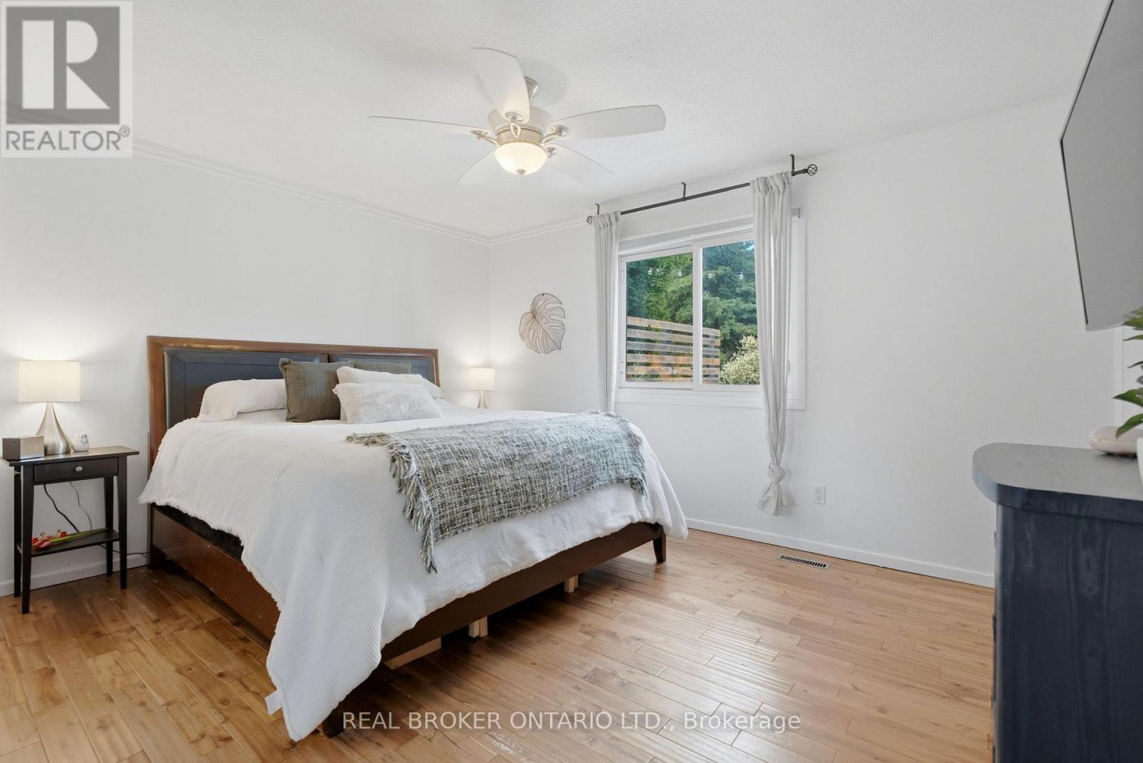 37 MELISSA CRESCENT - 20