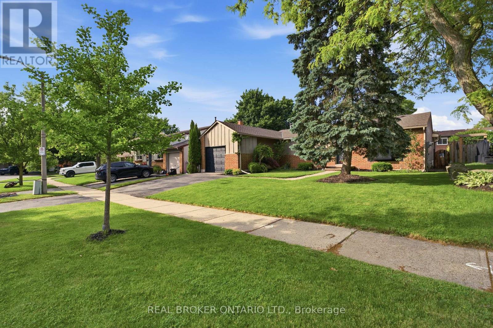 37 MELISSA CRESCENT - 4