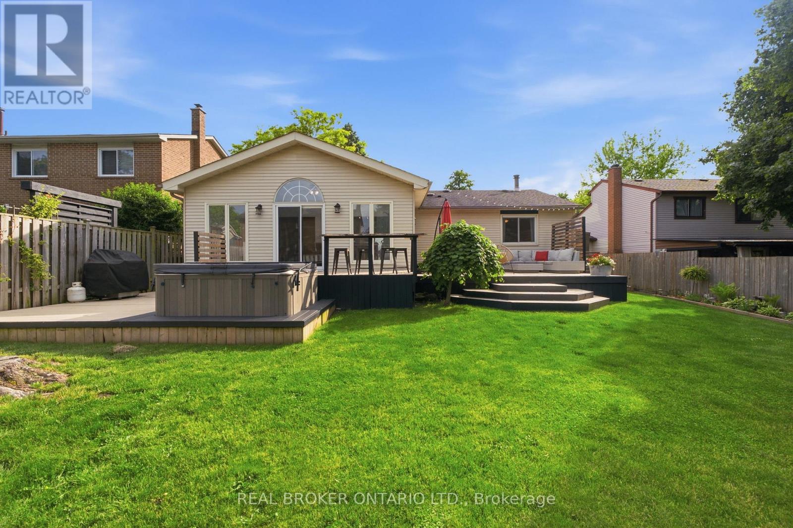 37 MELISSA CRESCENT - 42