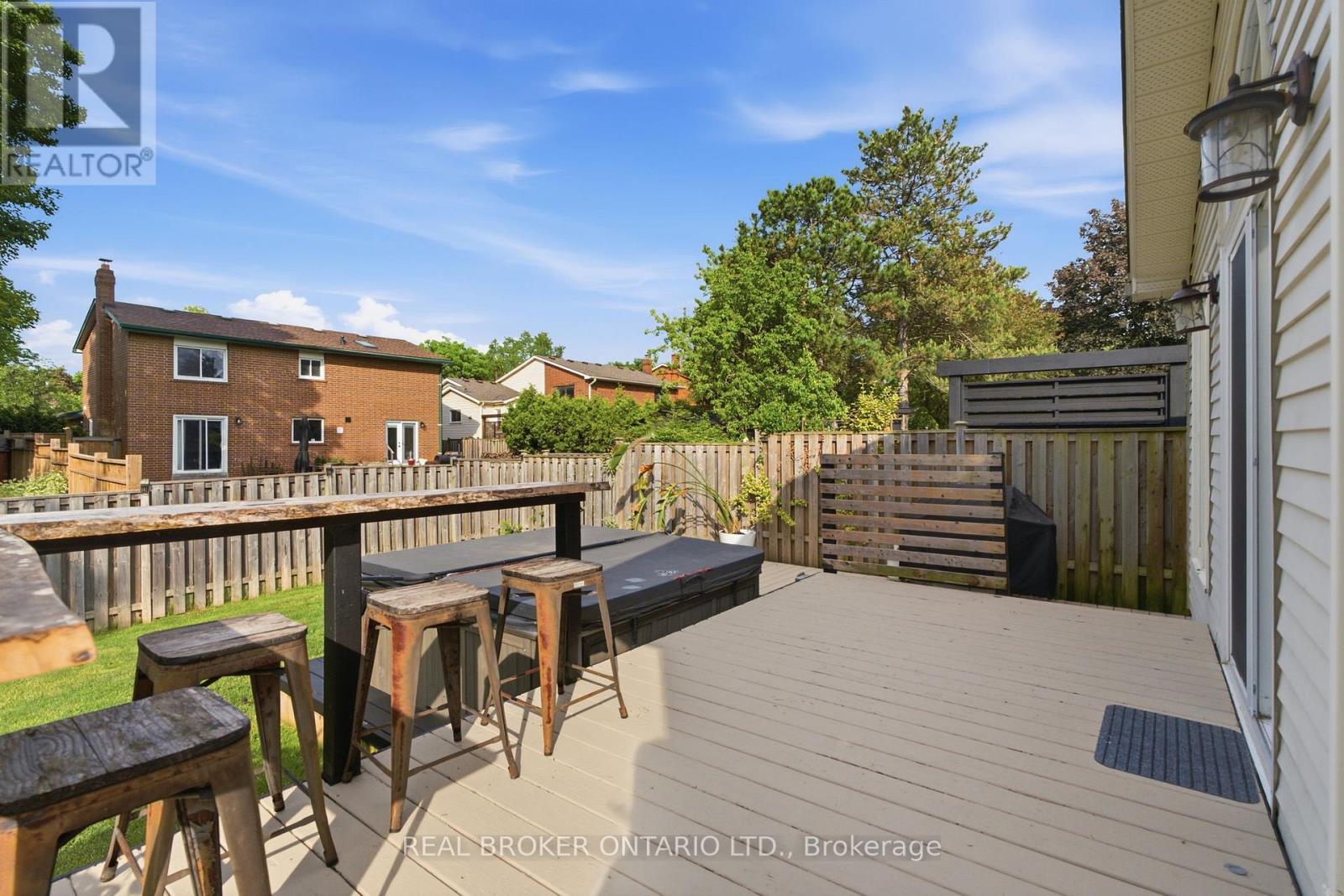 37 MELISSA CRESCENT - 46