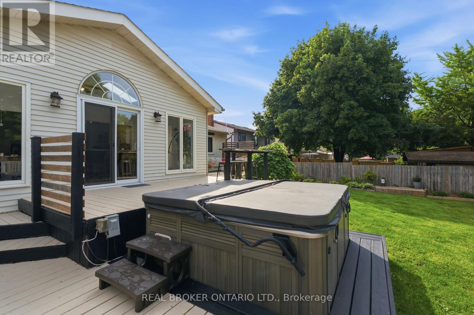 37 MELISSA CRESCENT - 47