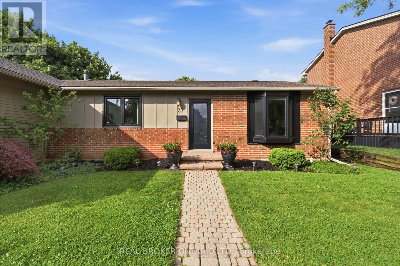 37 MELISSA CRESCENT - 5