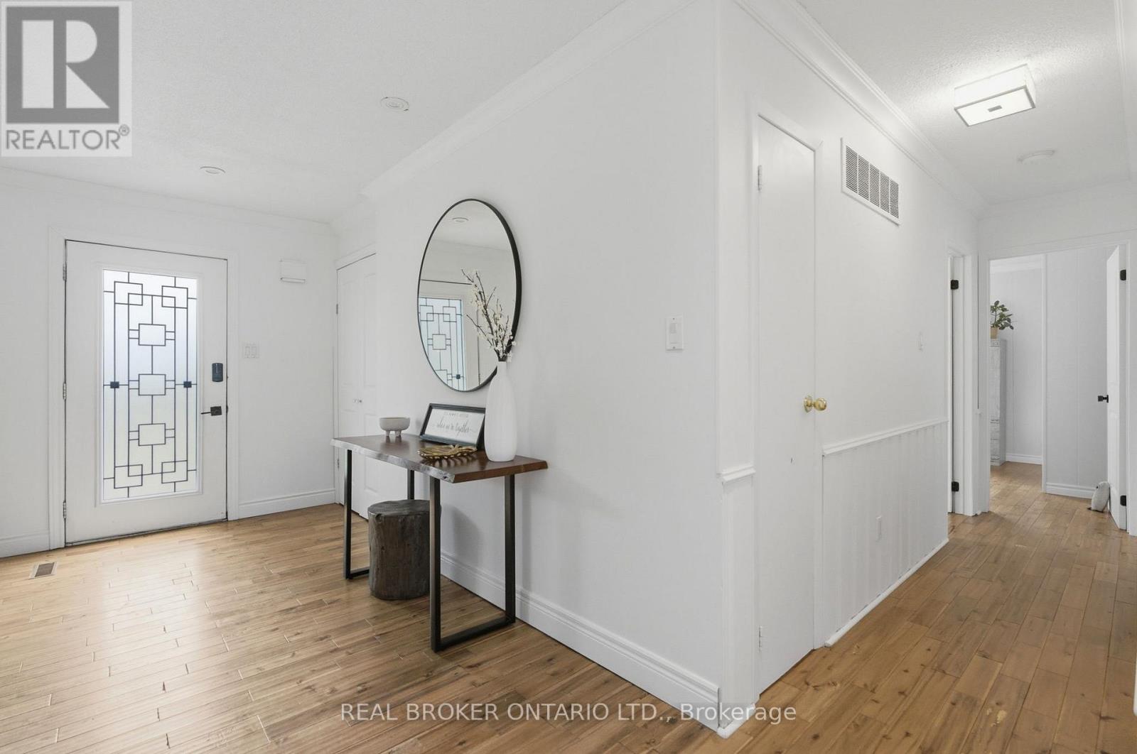 37 MELISSA CRESCENT - 6