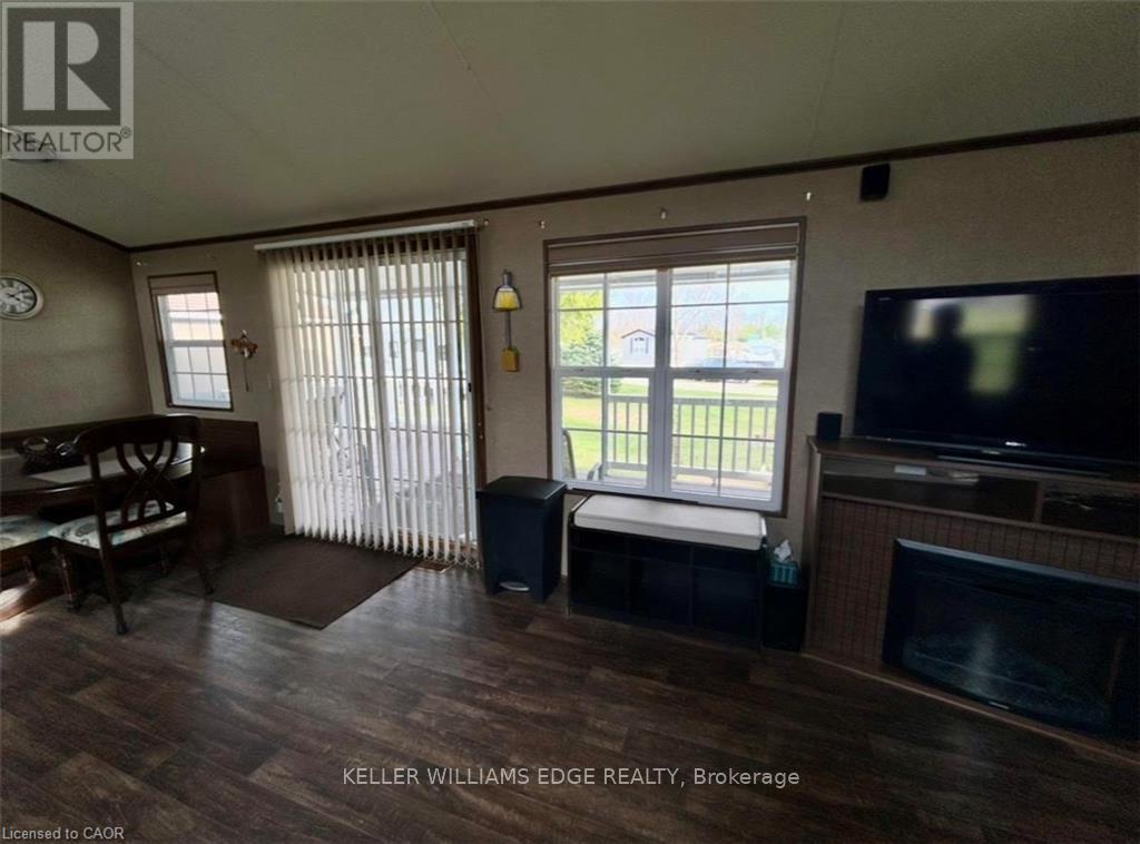 232352 2 WGR CONCESSION - 11