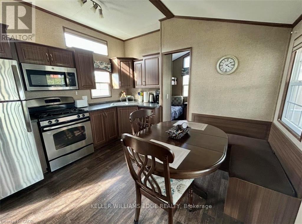 232352 2 WGR CONCESSION - 9