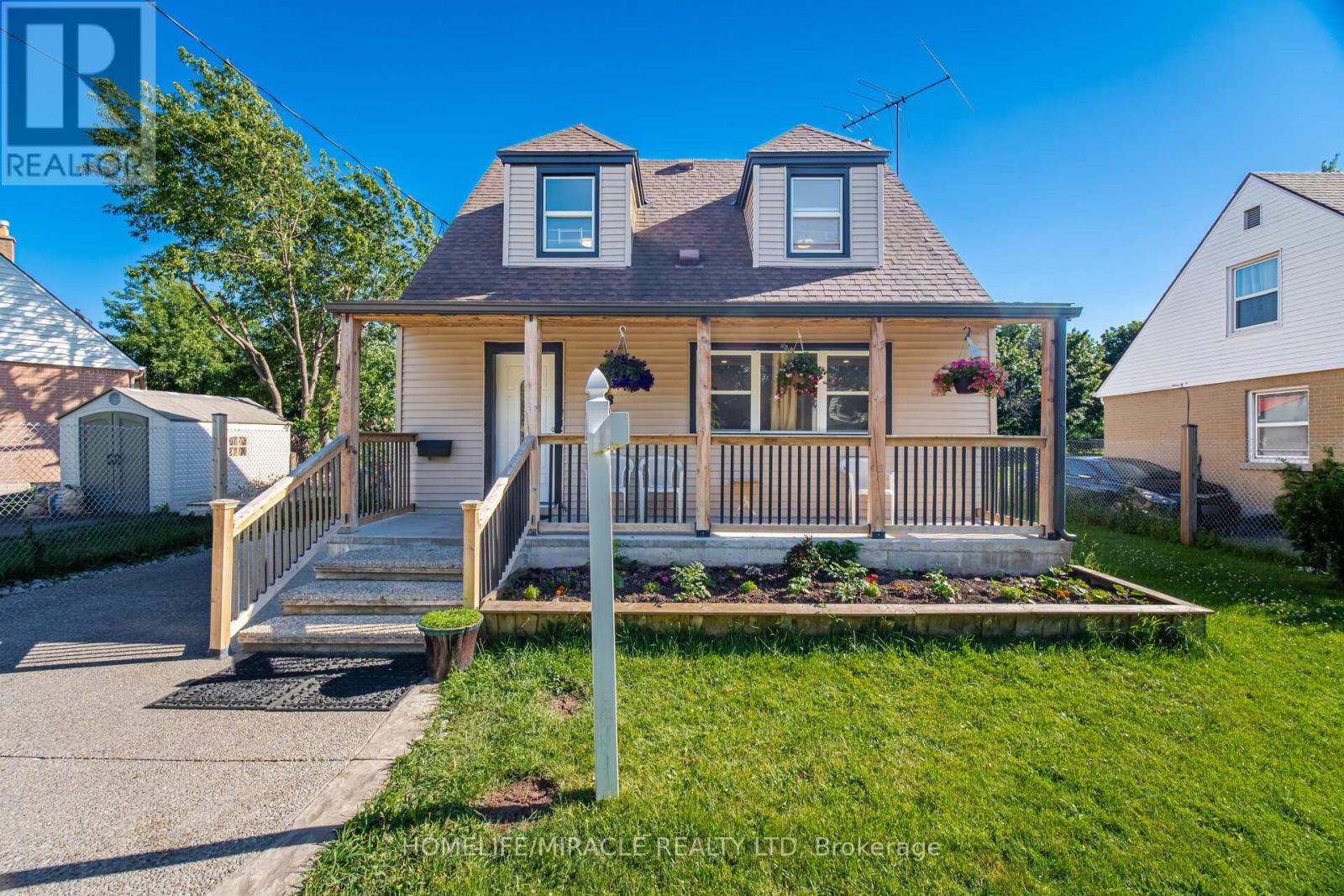 18 GLENGROVE AVENUE - 1
