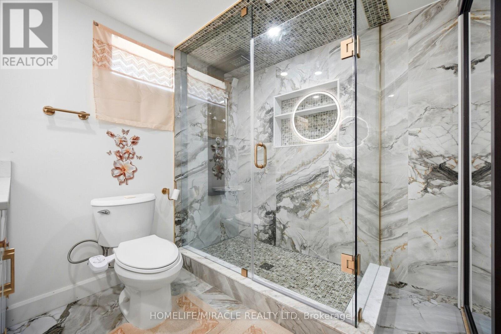18 GLENGROVE AVENUE - 38