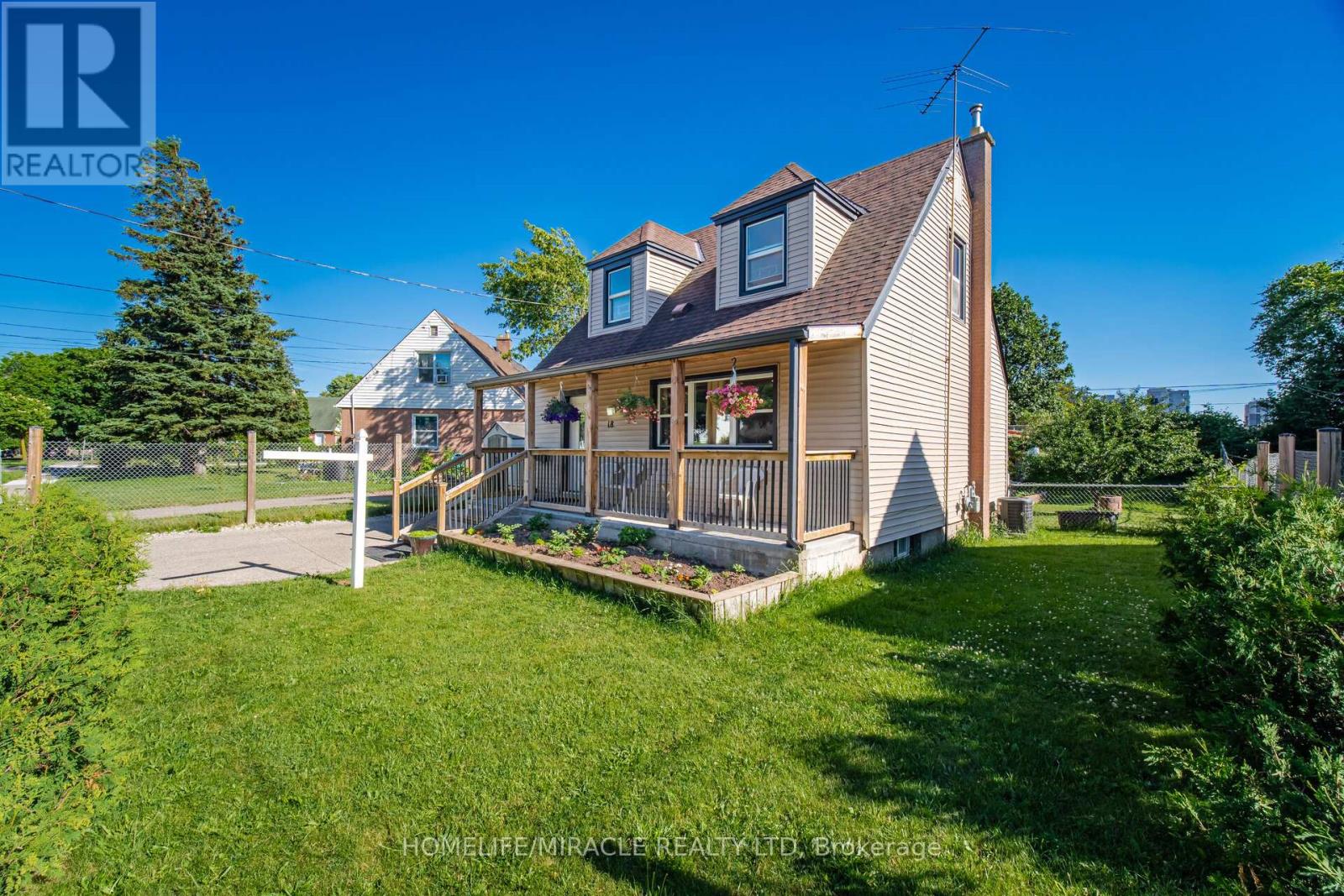 18 GLENGROVE AVENUE - 4