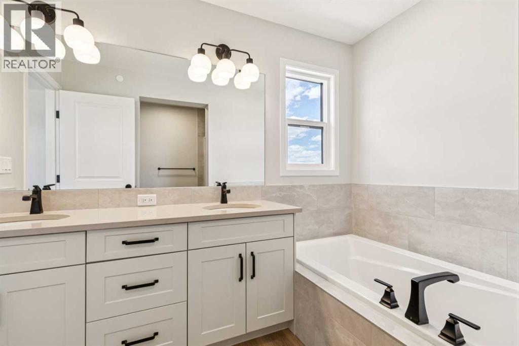 30 Hotchkiss Gardens SE - 21