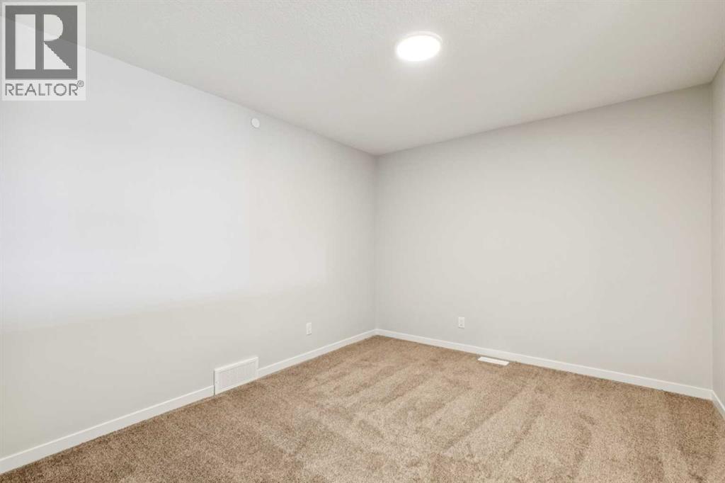 30 Hotchkiss Gardens SE - 24