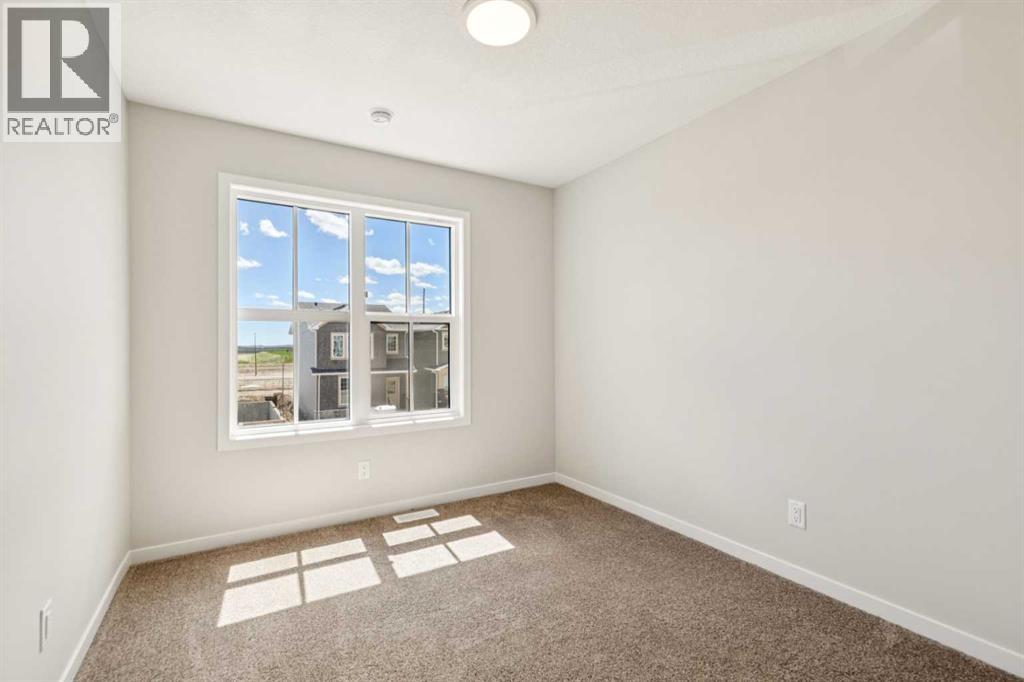 30 Hotchkiss Gardens SE - 29