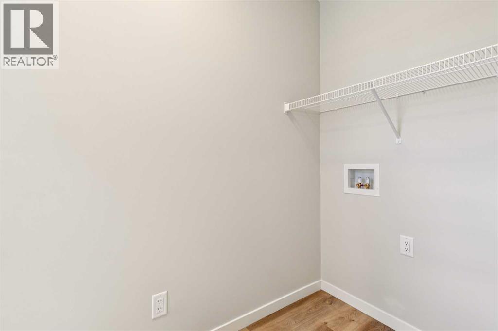 30 Hotchkiss Gardens SE - 31