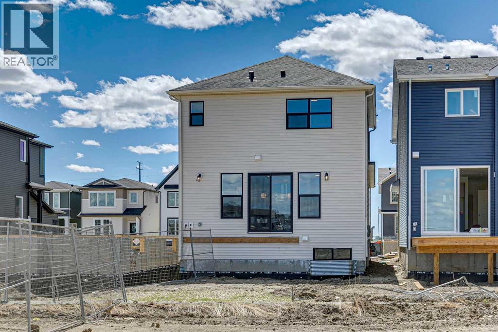 30 Hotchkiss Gardens SE - 35