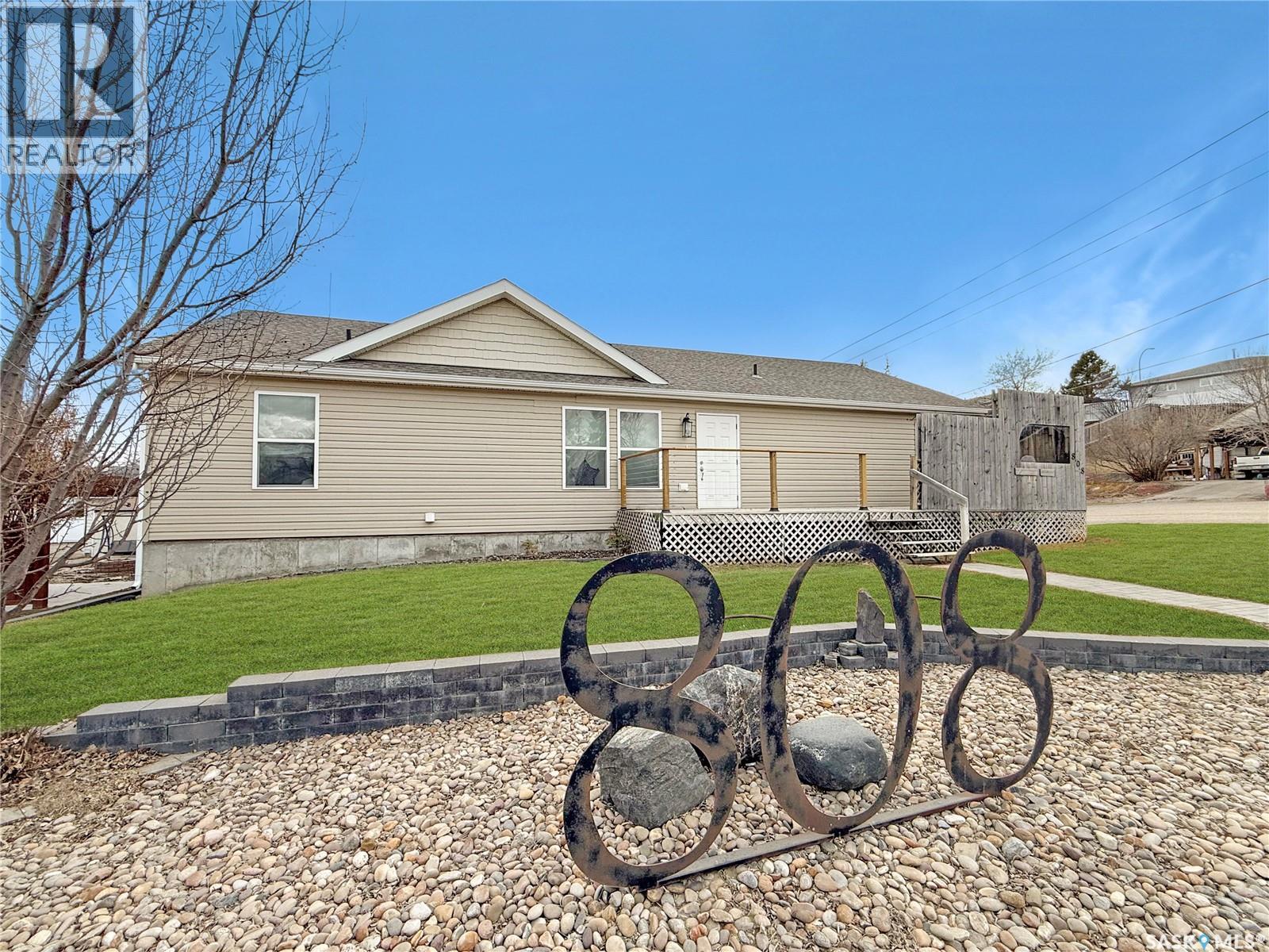 808 Chaplin STREET - 1