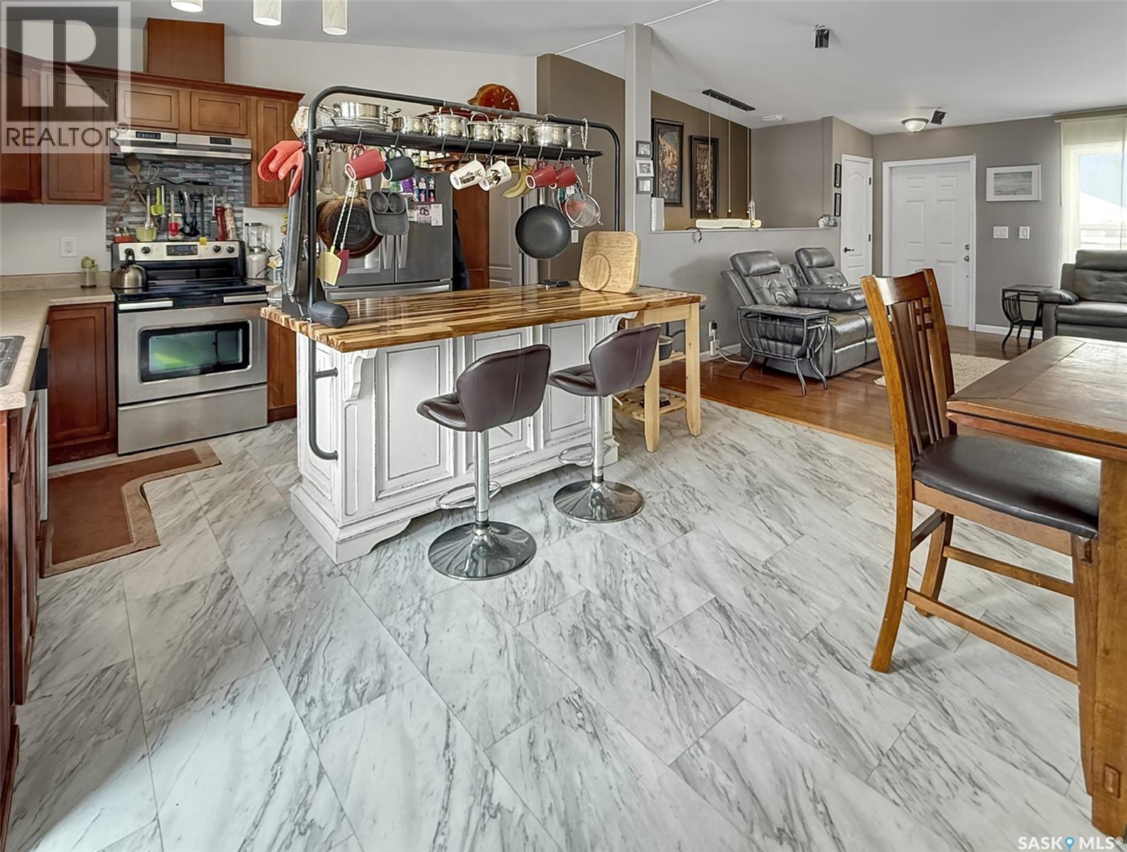 808 Chaplin STREET - 6