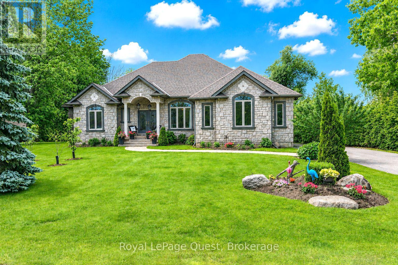 199 VICTORIA CRESCENT - 1