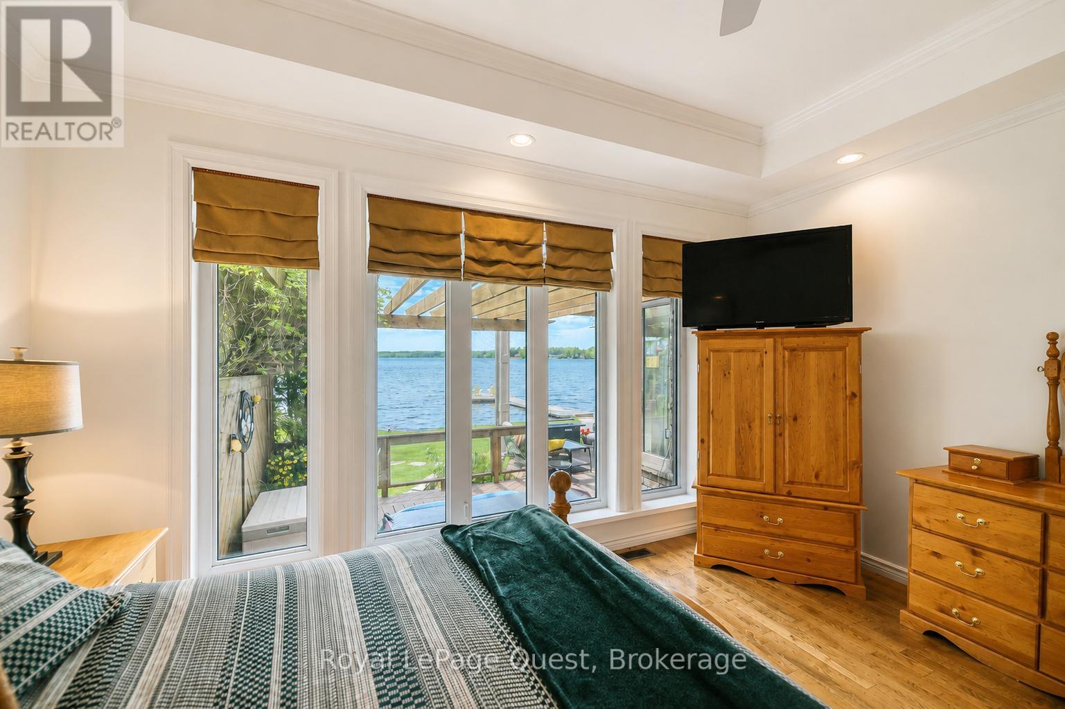 199 VICTORIA CRESCENT - 16