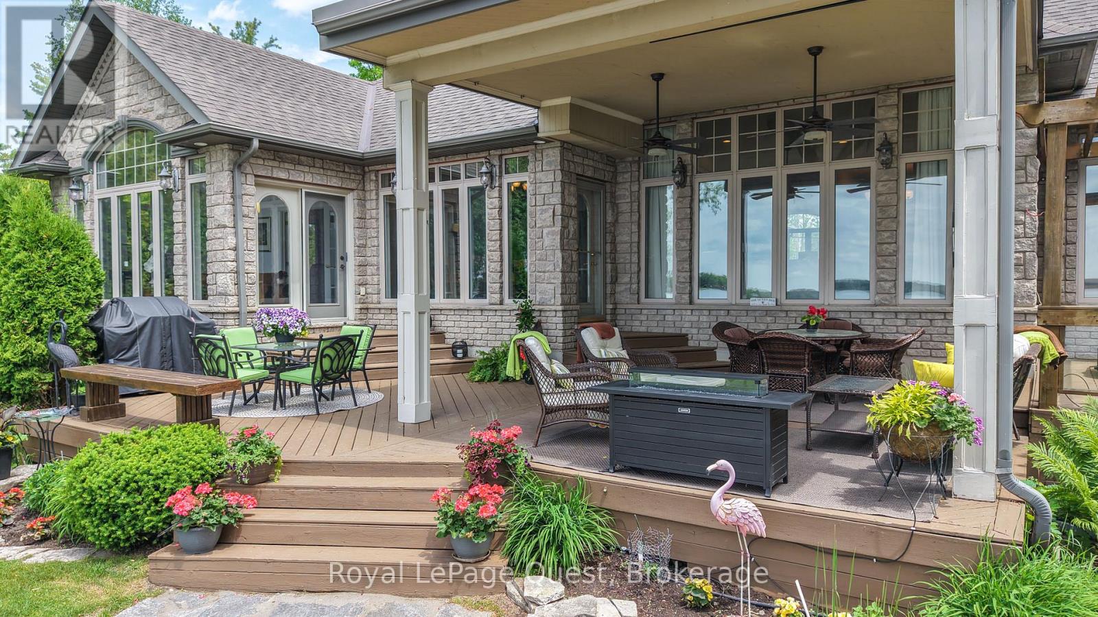 199 VICTORIA CRESCENT - 38