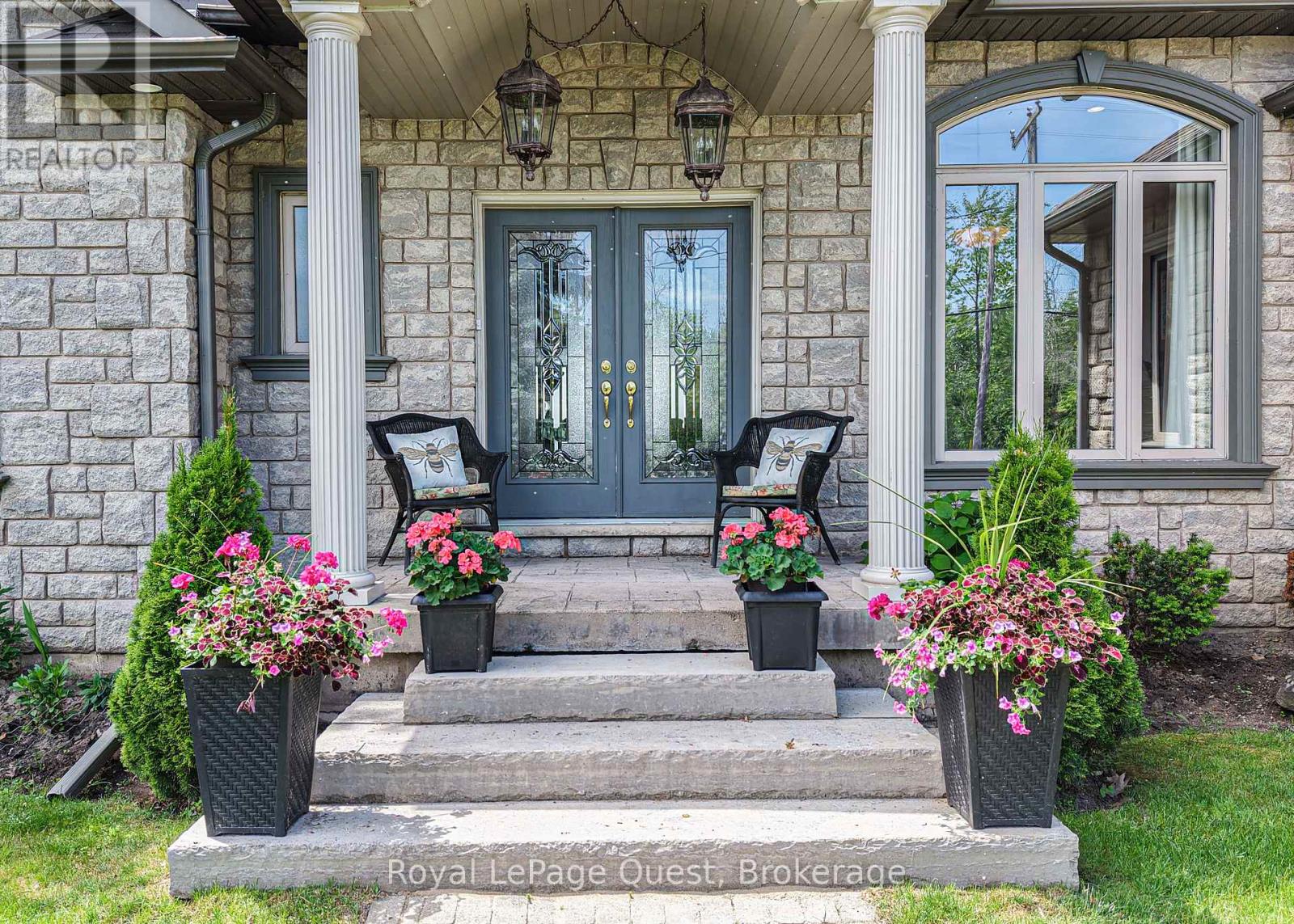 199 VICTORIA CRESCENT - 4