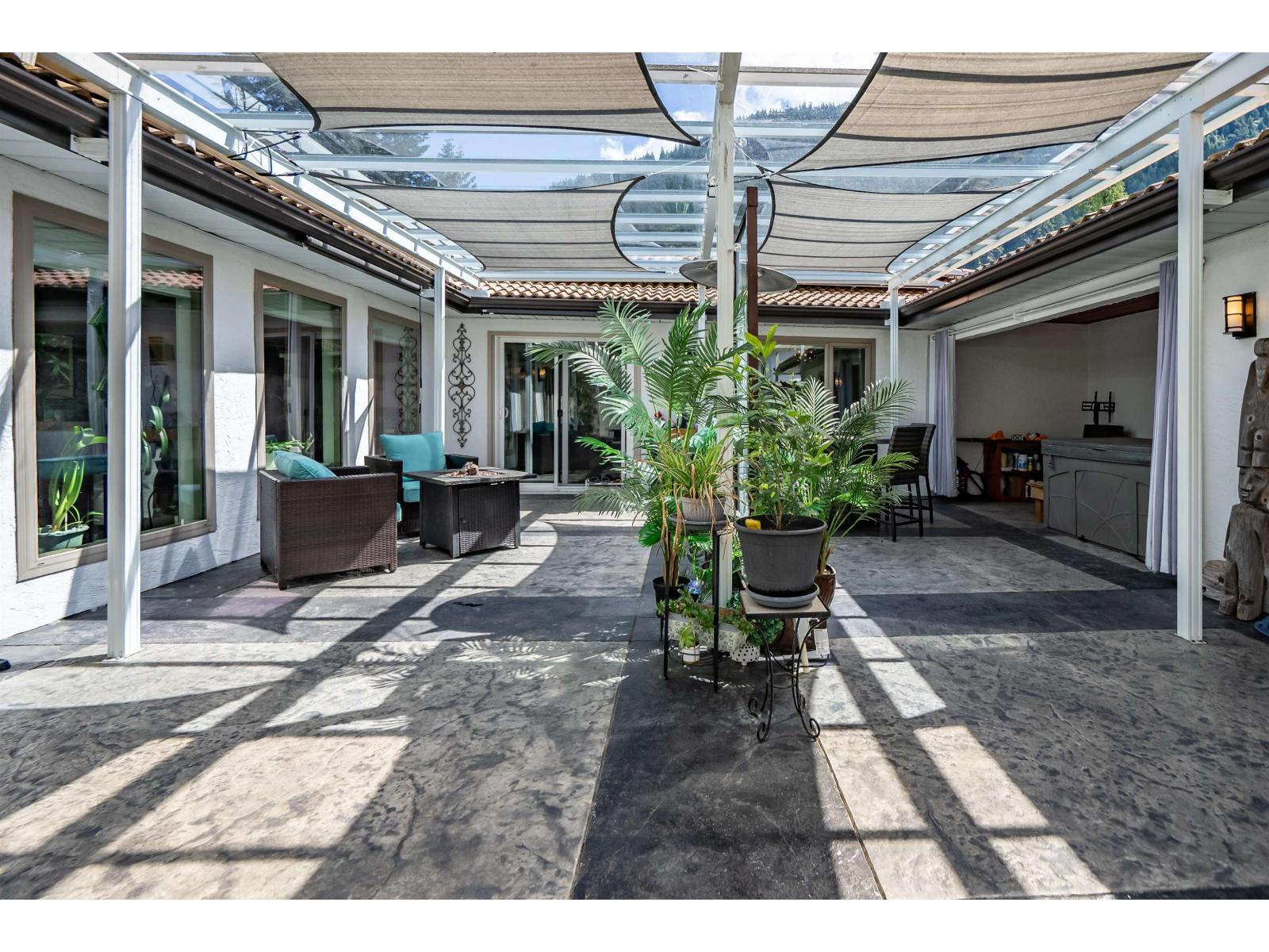 485 NAISMITH AVENUE, Harrison Hot Springs, Harrison Hot Springs
