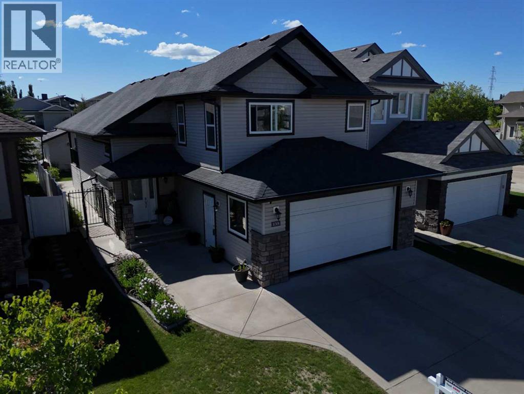 135 Stephenson Crescent — photo 29