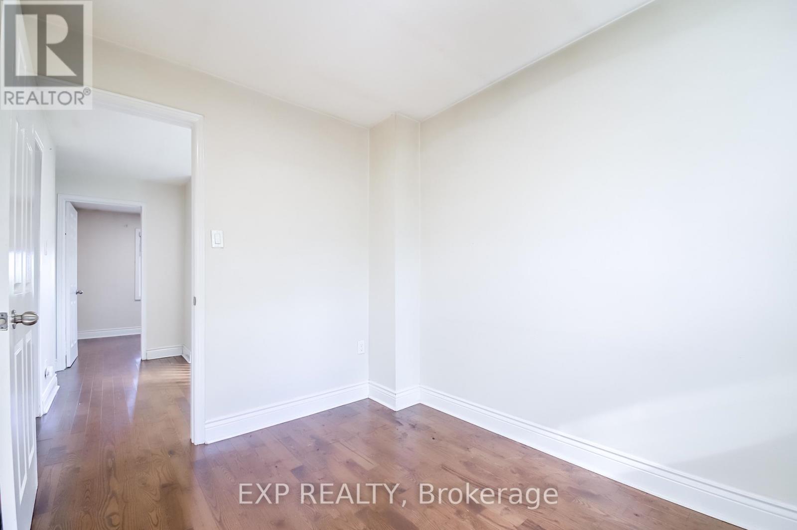 692 SULTANA SQUARE - 22