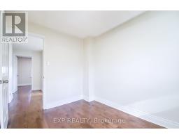692 Sultana Square, Pickering, ON L1V3Y3 Photo 22