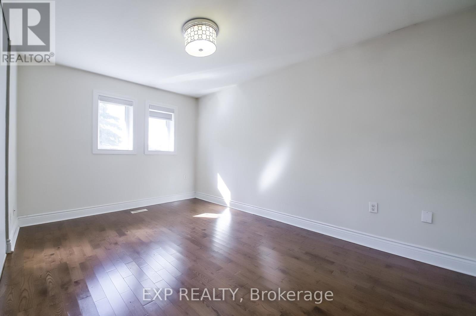 692 SULTANA SQUARE - 23