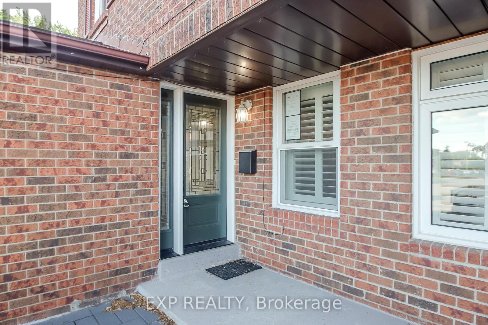 692 SULTANA SQUARE - 4