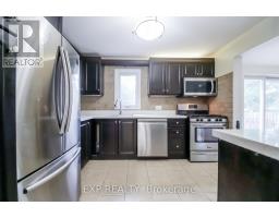 692 Sultana Square, Pickering, ON L1V3Y3 Photo 16