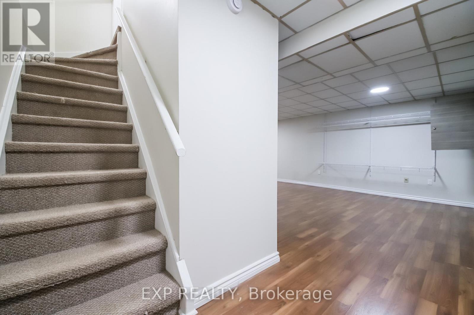 692 SULTANA SQUARE - 37