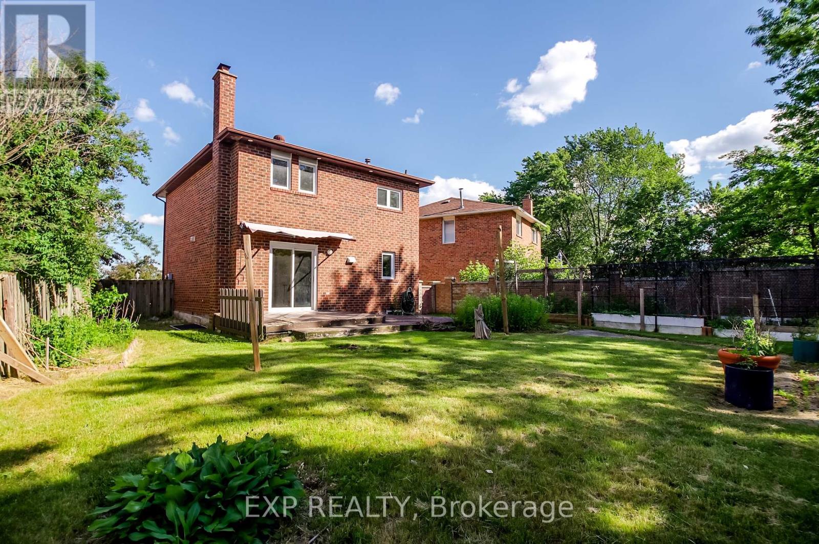 692 SULTANA SQUARE - 40