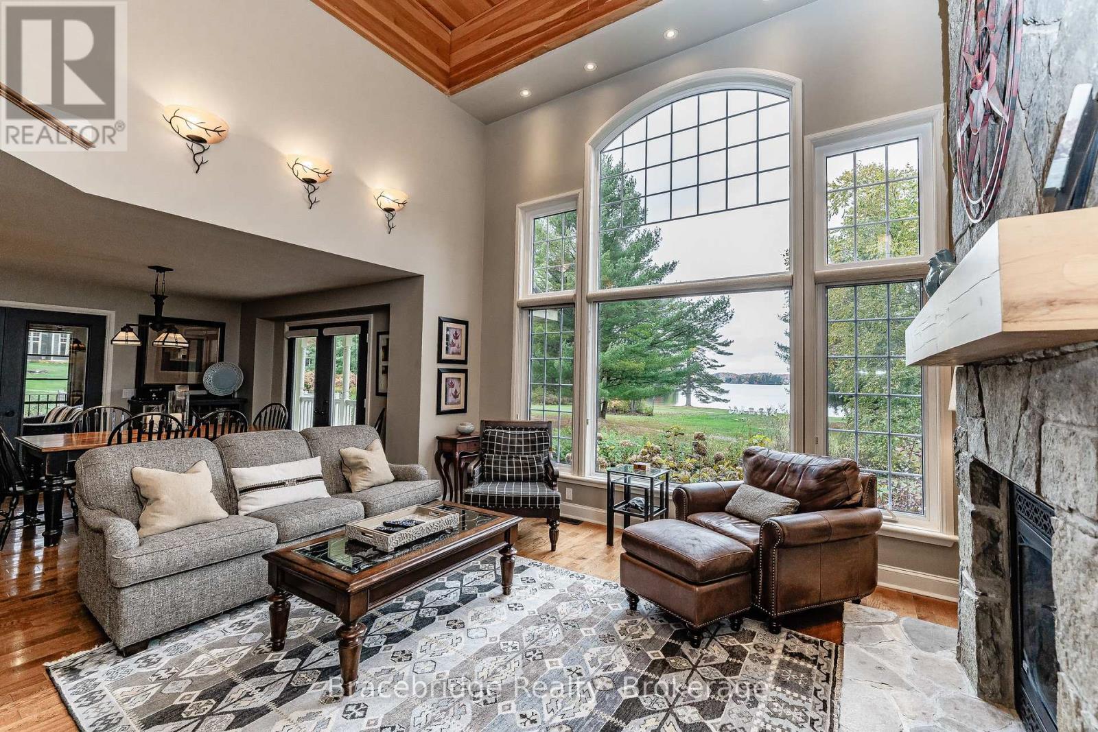 CARLING 5 W3 - 3876 MUSKOKA RD 118 HIGHWAY W - 3