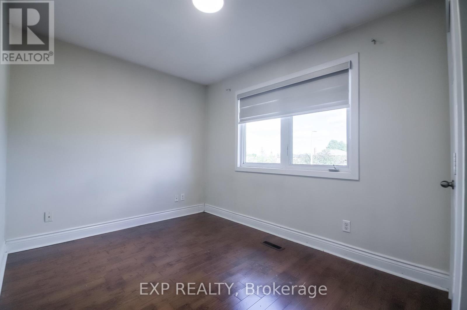 692 SULTANA SQUARE - 29