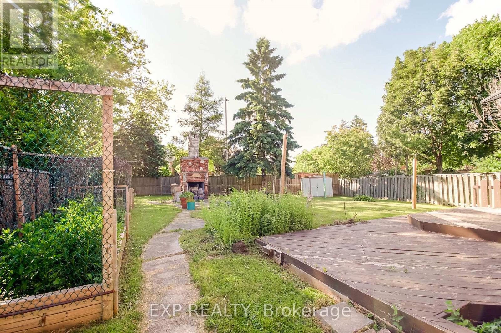 692 SULTANA SQUARE - 38