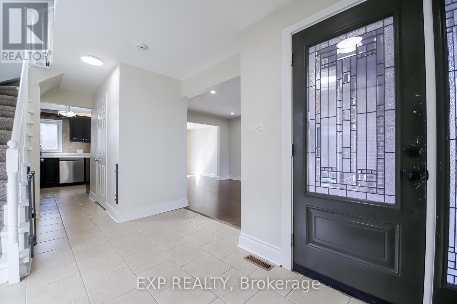 692 SULTANA SQUARE - 5