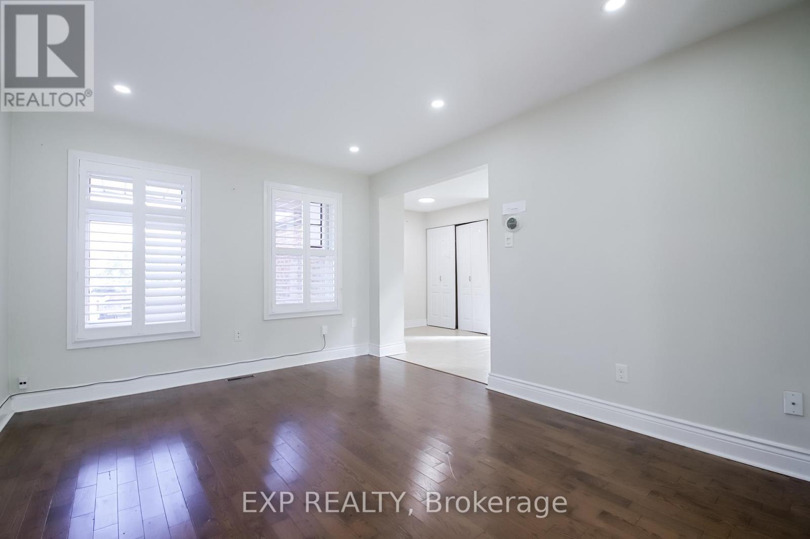 692 SULTANA SQUARE - 9