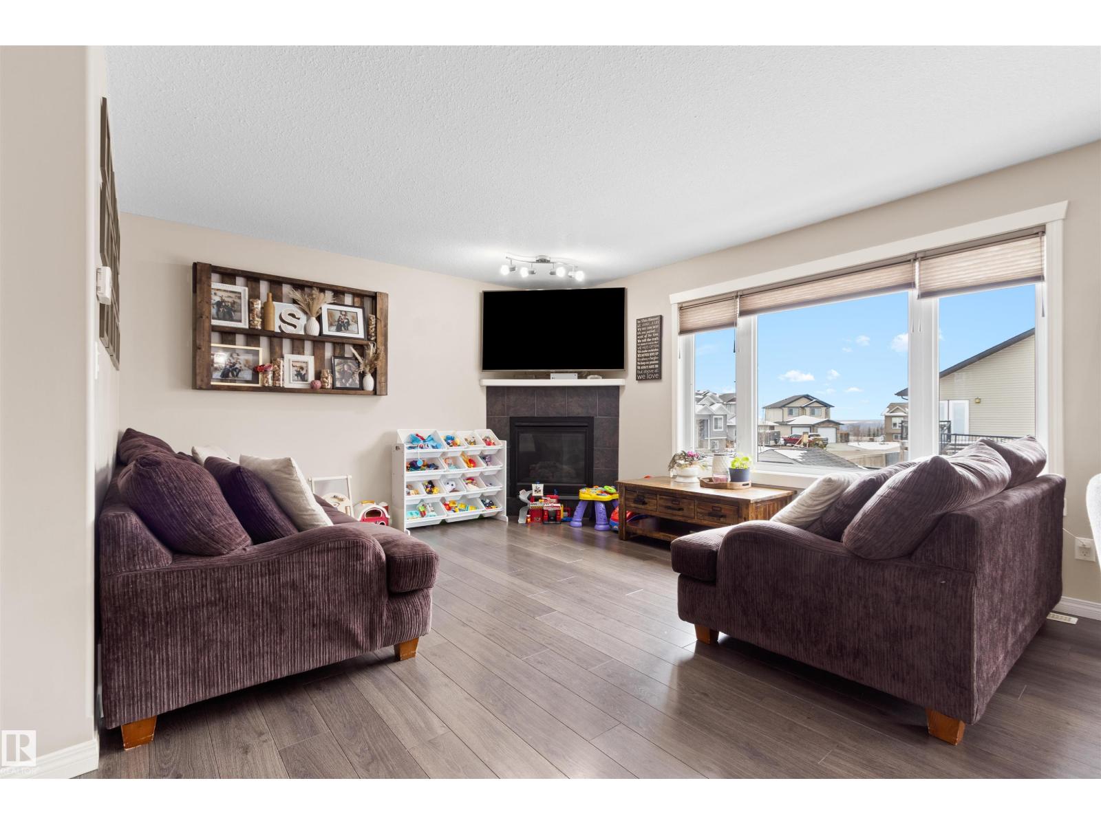 4137 41A AV — photo 22
