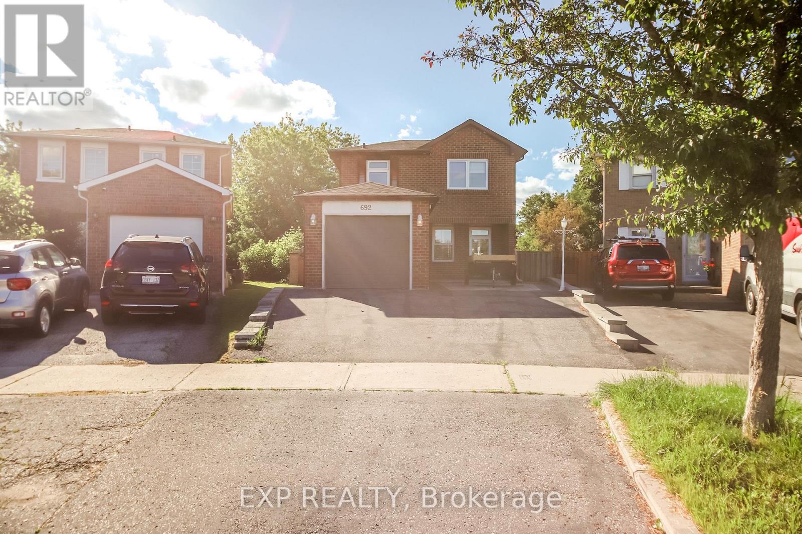 692 SULTANA SQUARE - 3