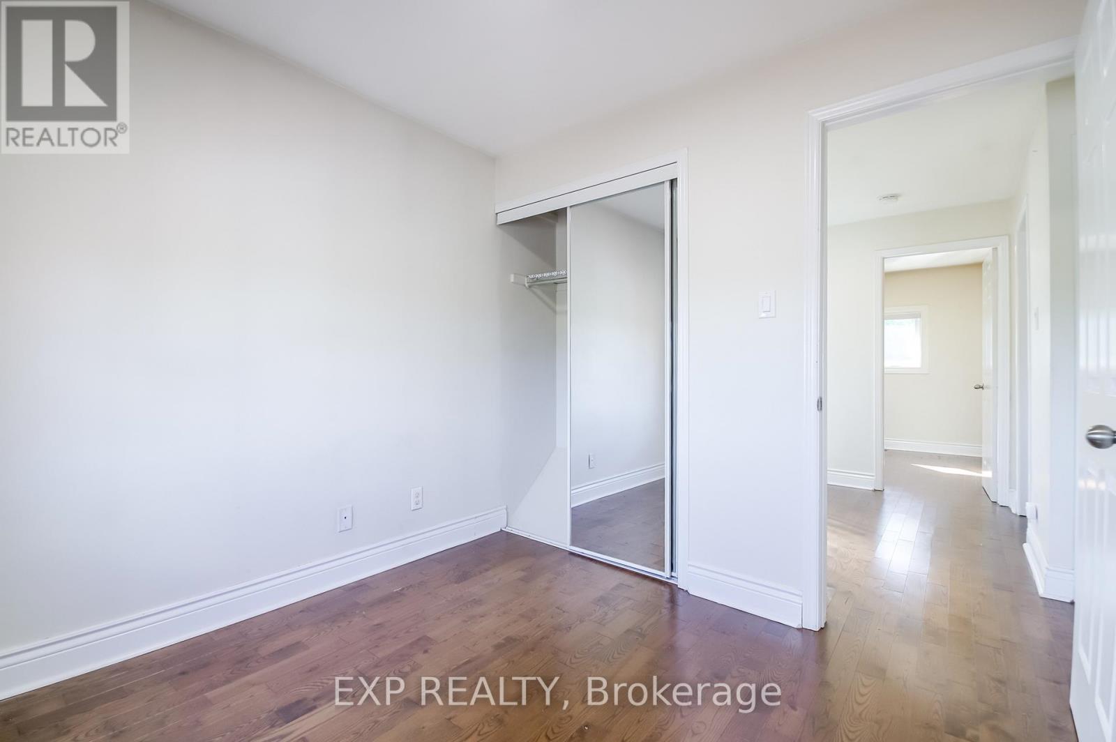 692 SULTANA SQUARE - 26
