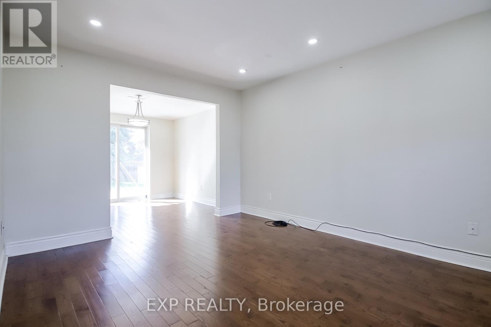 692 SULTANA SQUARE - 6