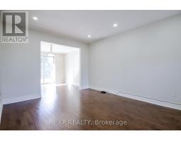 Bedroom 3 - 692 Sultana Square, Pickering, ON L1V3Y3 Photo 6