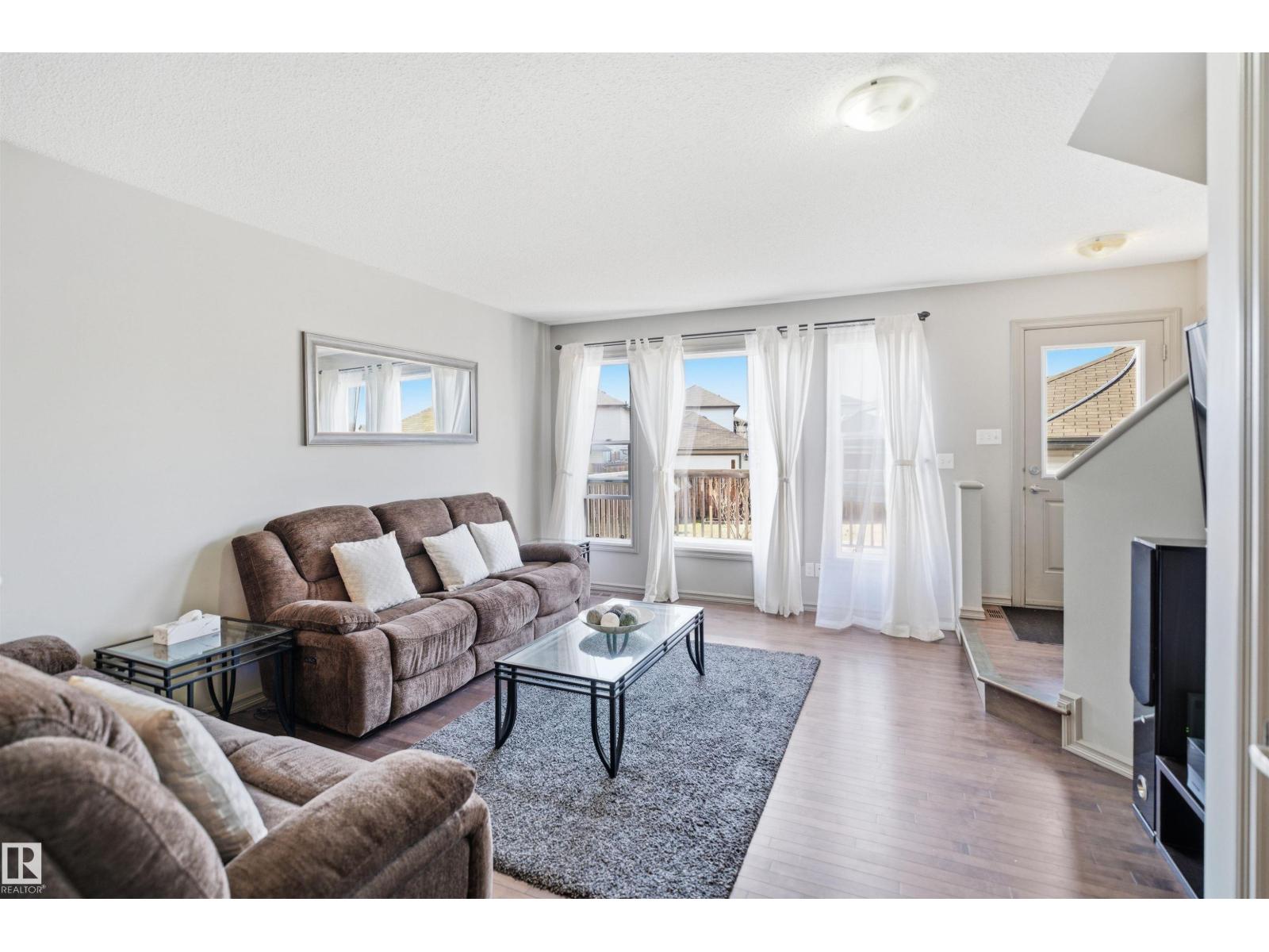 1144 35 AV NW - 16