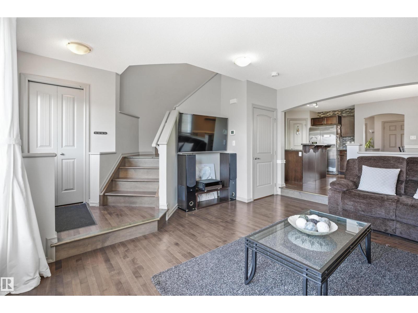 1144 35 AV NW - 18