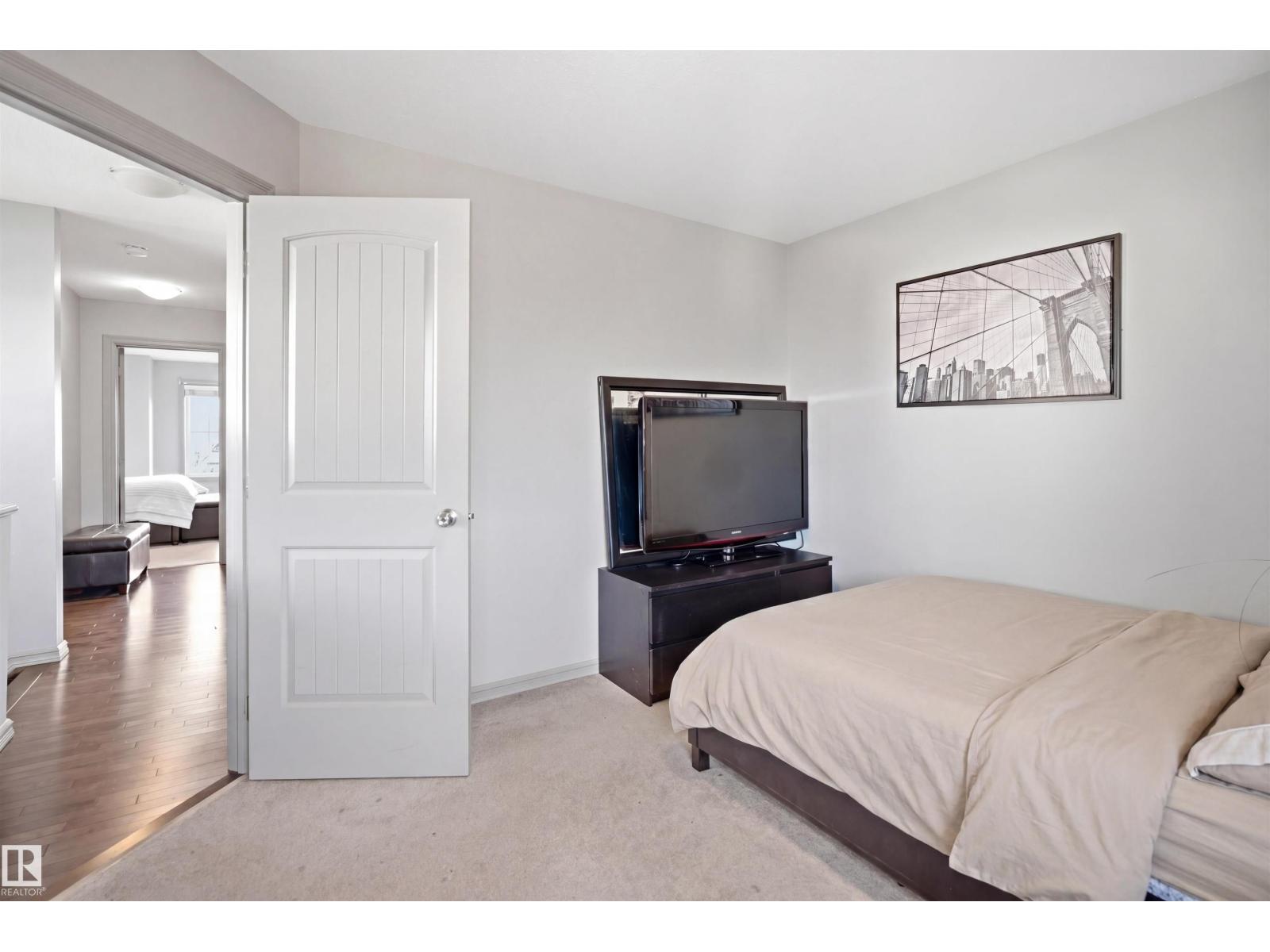 1144 35 AV NW - 22