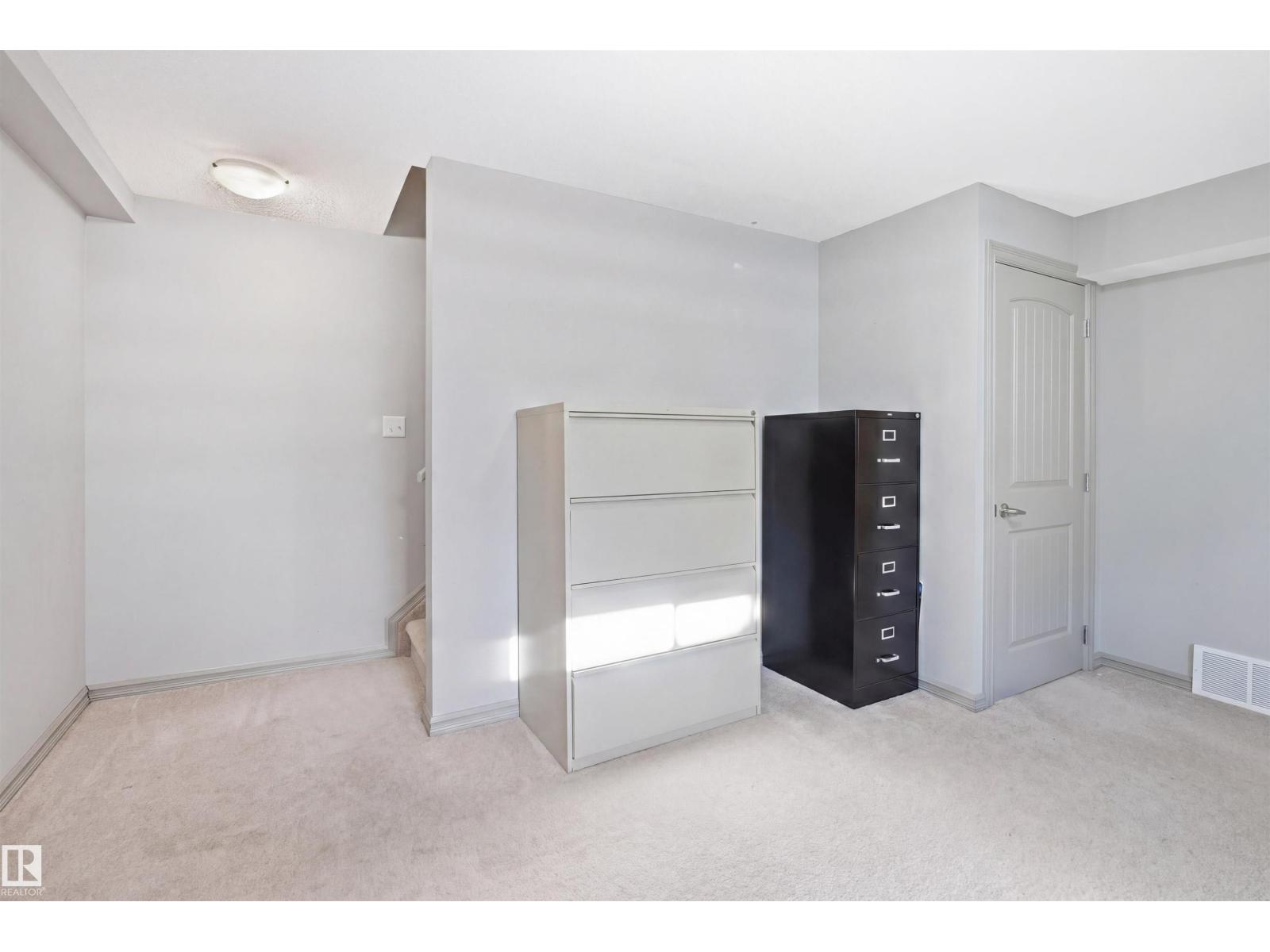 1144 35 AV NW - 35